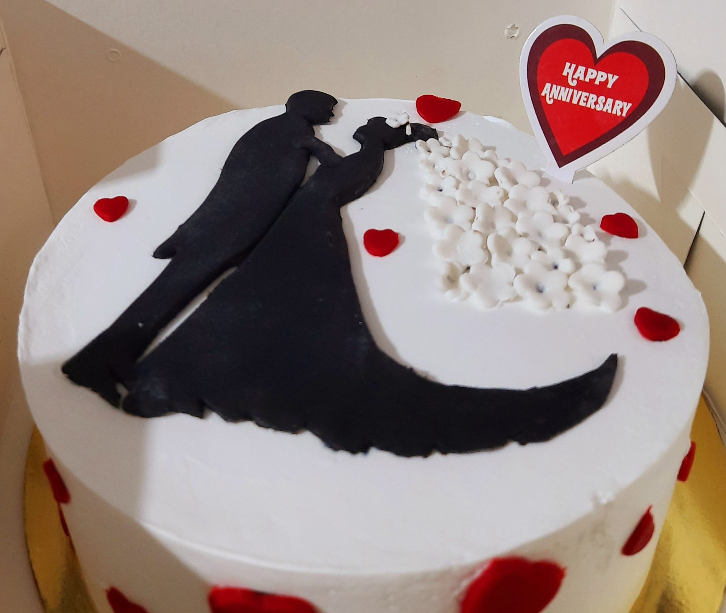 Romantic Couple Anniversary Cake, 24x7 Home delivery of Cake in QUTAB  INSTITUTIONAL AREA, Delhi